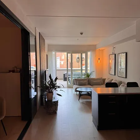 شقة Modern Three-room Apartment, Private Terrace And Roof Terrace