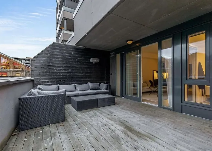 Modern Three-room Apartment, Private Terrace And Roof Terrace Apartmán
